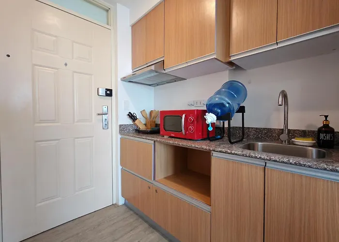 Azur A732, Amani Residences, 5 Minutes Airport, Netflix, Stylish, Cozy With Luxurious Swimming Pool Apartment *