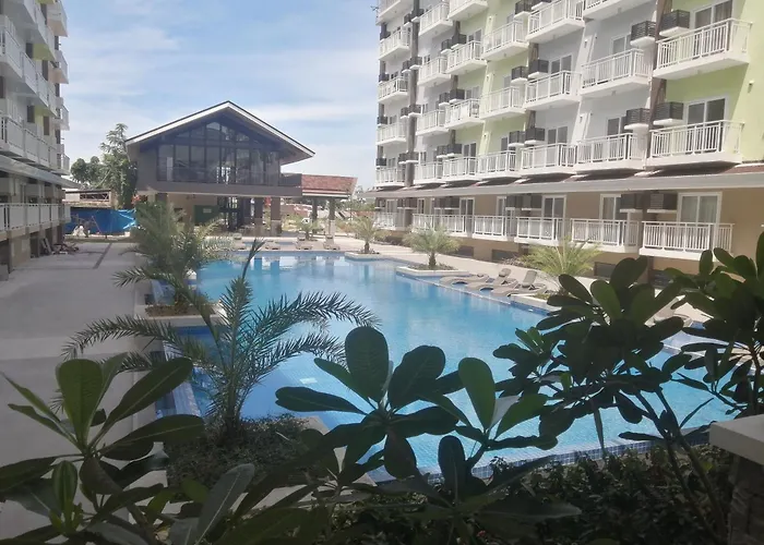 Azur A732, Amani Residences, 5 Minutes Airport, Netflix, Stylish, Cozy With Luxurious Swimming Pool *