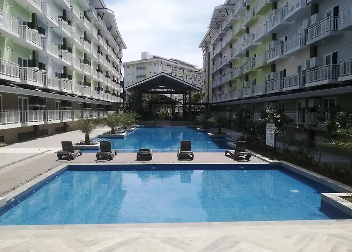 Apartment Azur A732, Amani Residences, 5 Minutes Airport, Netflix, Stylish, Cozy With Luxurious Swimming Pool Lapu-Lapu City