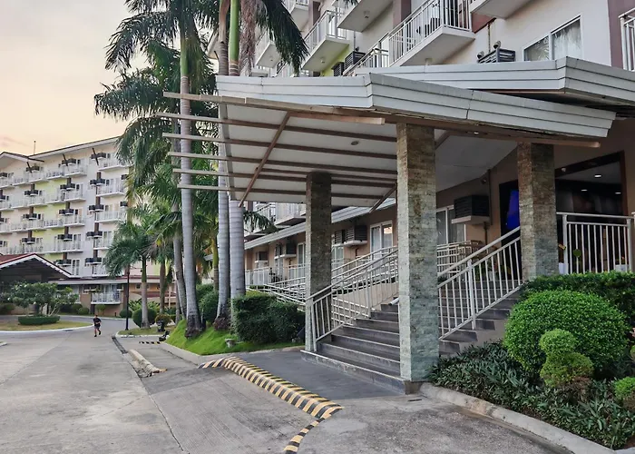 Azur A732, Amani Residences, 5 Minutes Airport, Netflix, Stylish, Cozy With Luxurious Swimming Pool Apartment Lapu-Lapu City