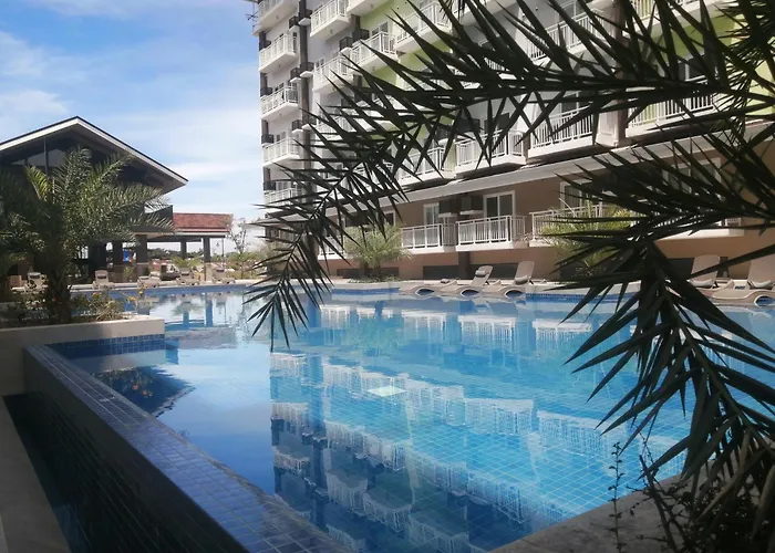 Azur A732, Amani Residences, 5 Minutes Airport, Netflix, Stylish, Cozy With Luxurious Swimming Pool Apartment *