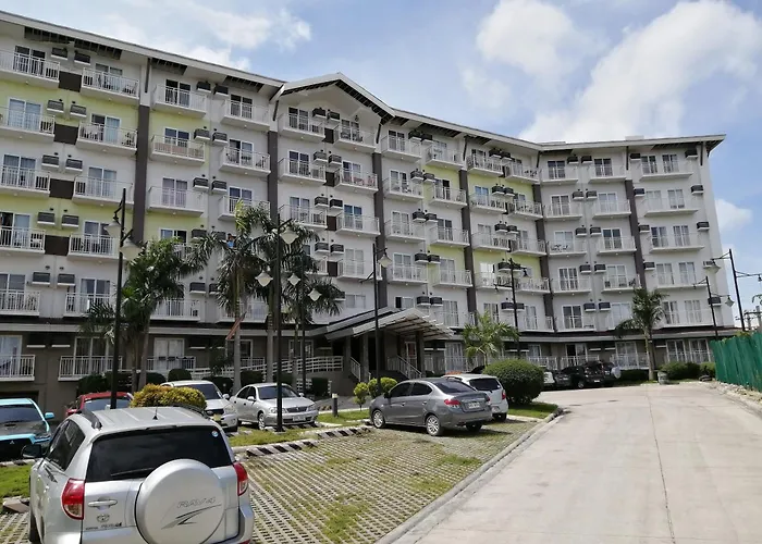 Apartment Azur A732, Amani Residences, 5 Minutes Airport, Netflix, Stylish, Cozy With Luxurious Swimming Pool *